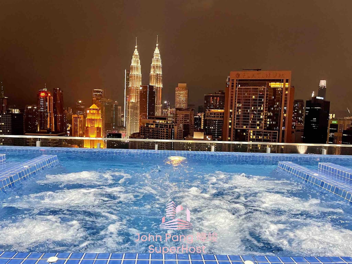 @9SA143 BEST Pool View KL Tower KLCC Merdeka Tower