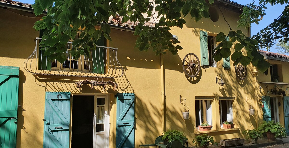 Ferme lauragaise alliant charme ancien et confort