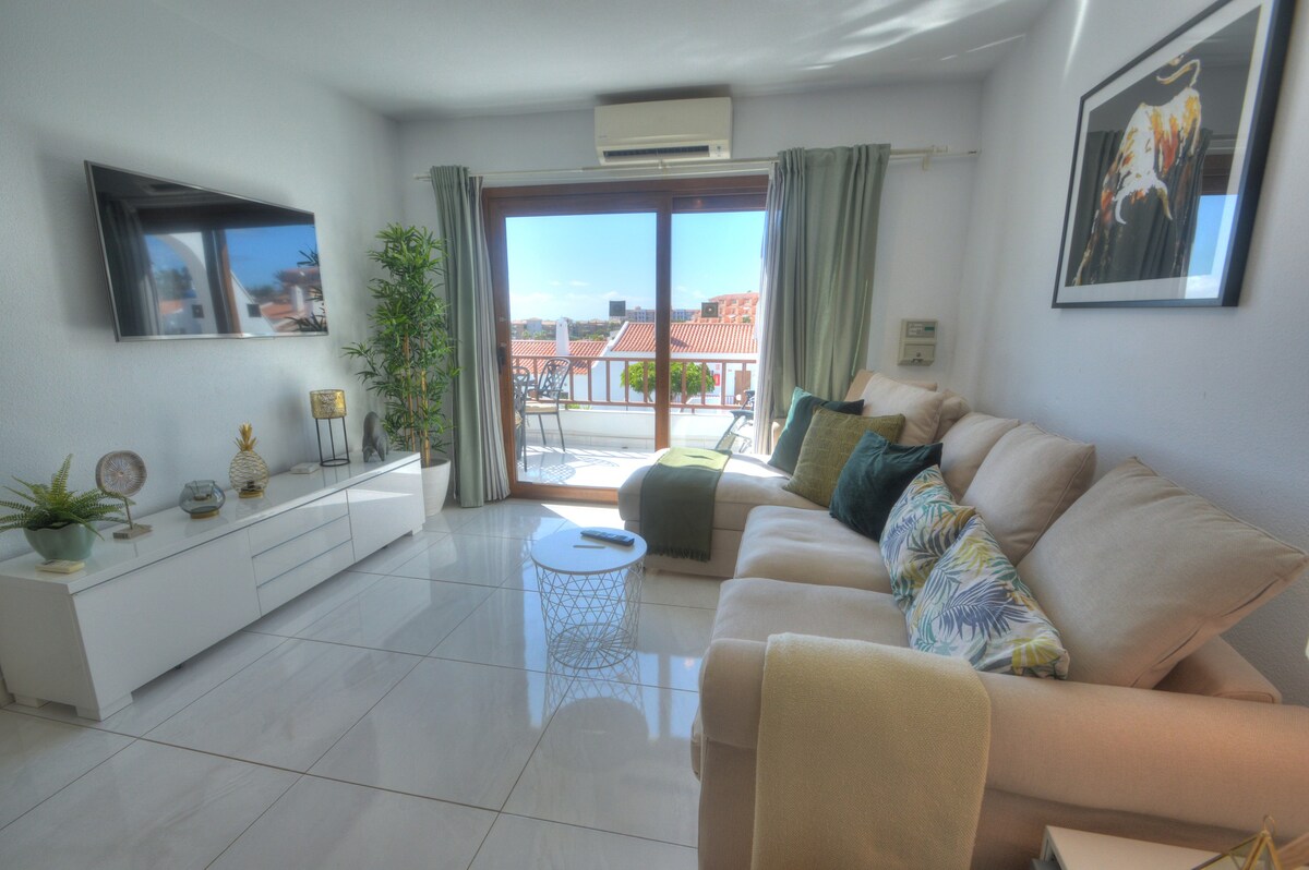 Golf del Sur Private Apt 213 in Sunset View