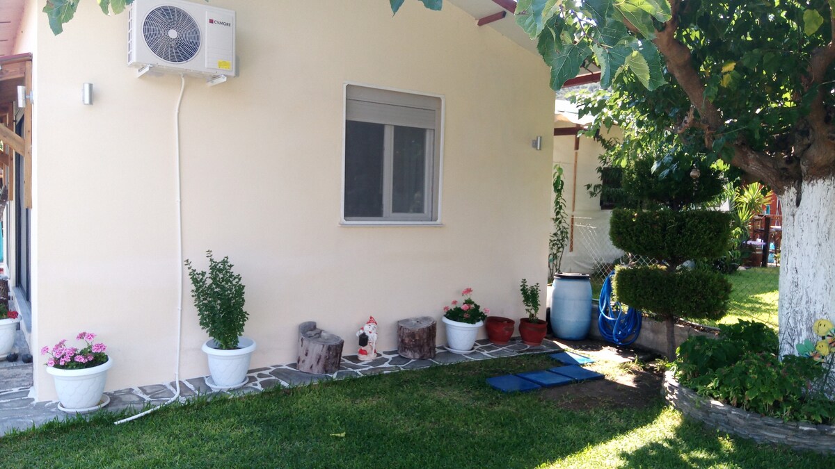 Hemera House Ag.Nikolaos  with garden