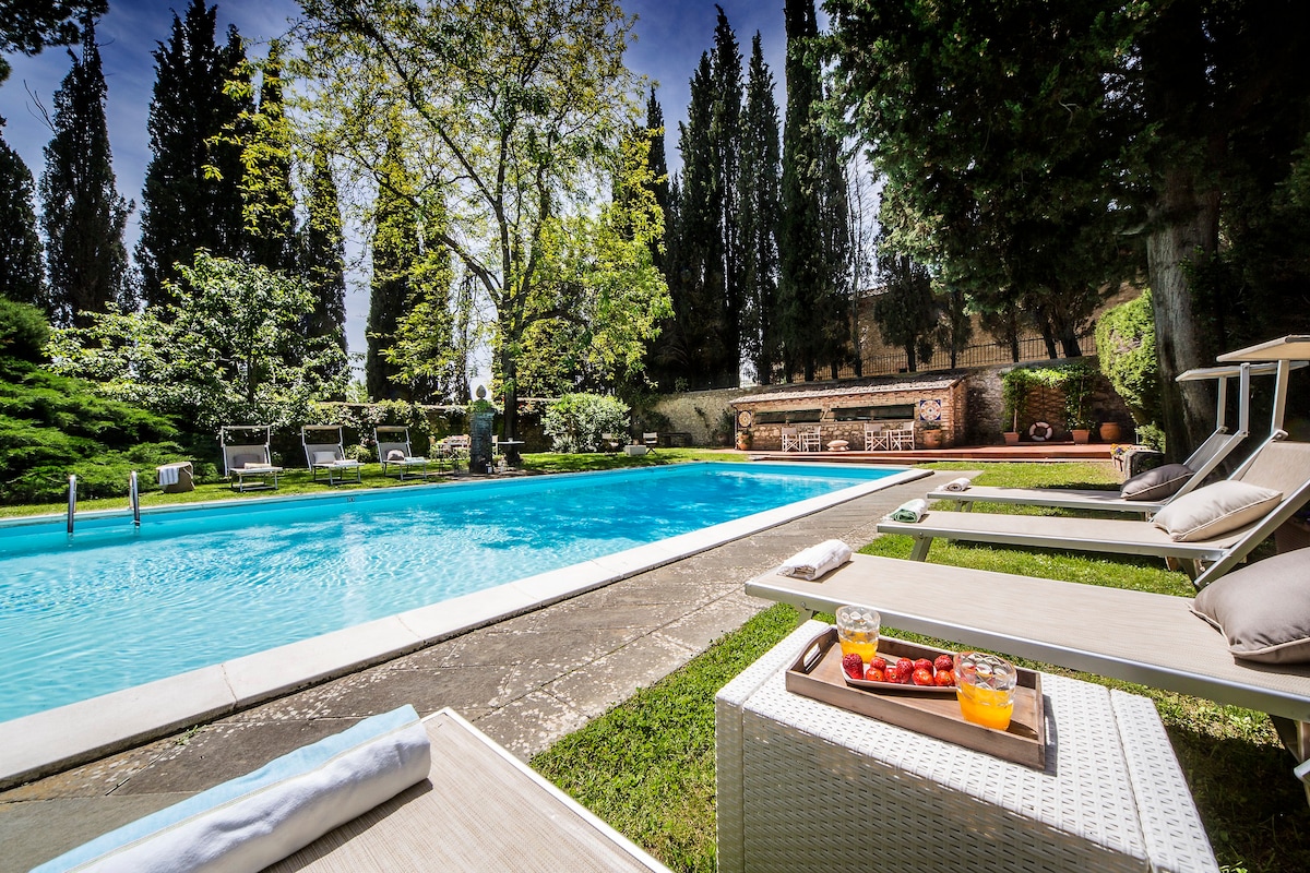 基安蒂（ CHIANTI ）的壮丽9卧室别墅，带令人惊叹的泳池！
