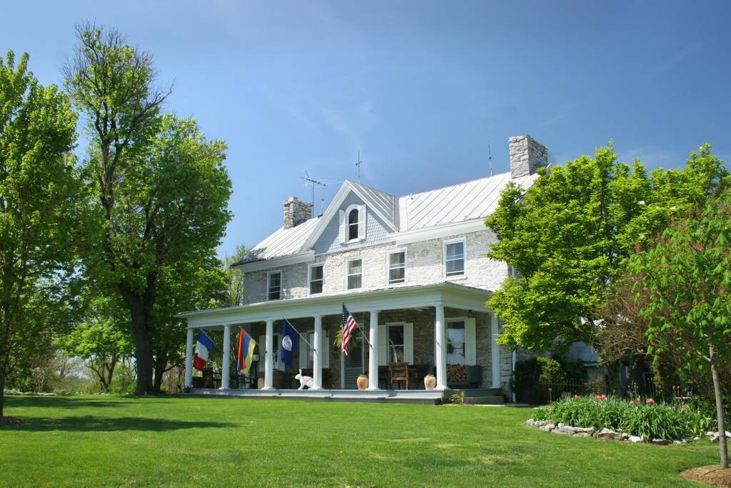 Cozy Hideaway with Toasty Fireplace at French Wine Country Inn - The Monet