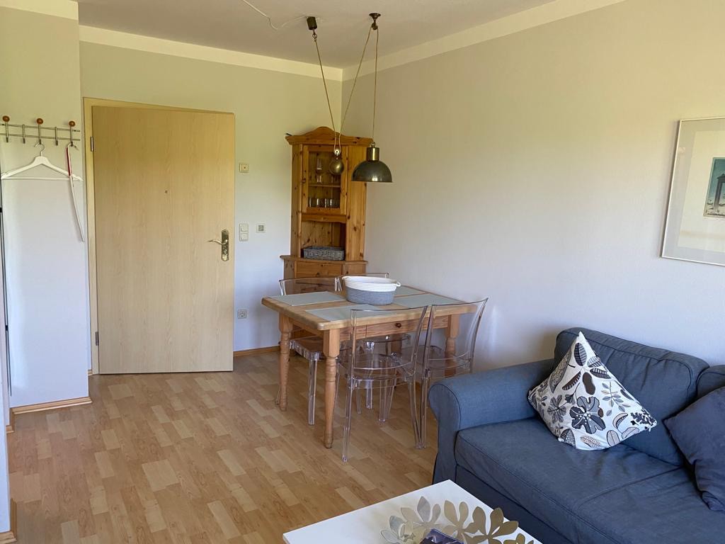 Dog Friendly Apartment | 900m from lake