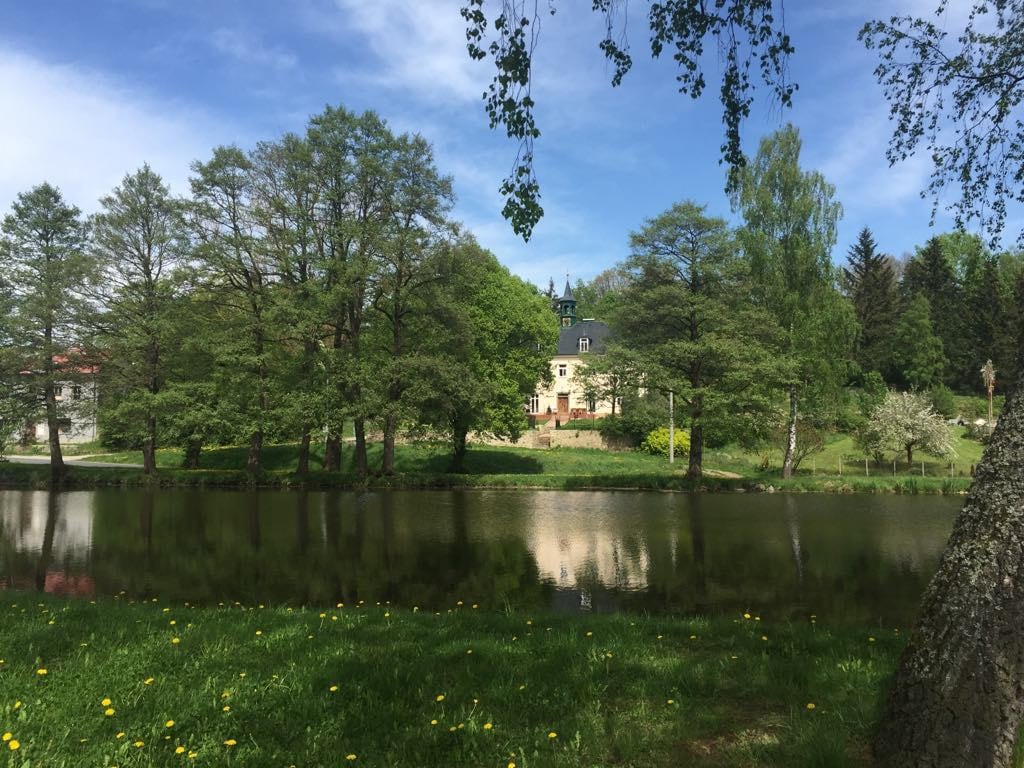 梅亚纳湖庄园(Méyana Lake Manor)