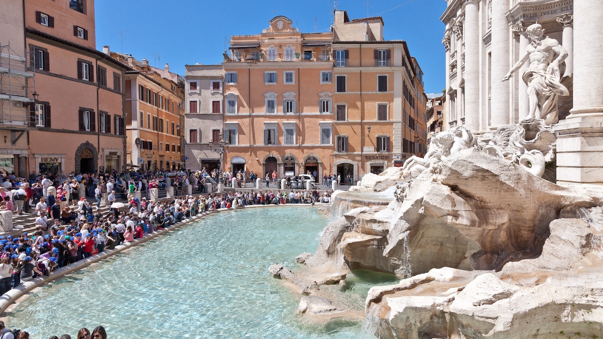 罗马出租-距离特雷维喷泉（ Trevi Fountain ） 50米