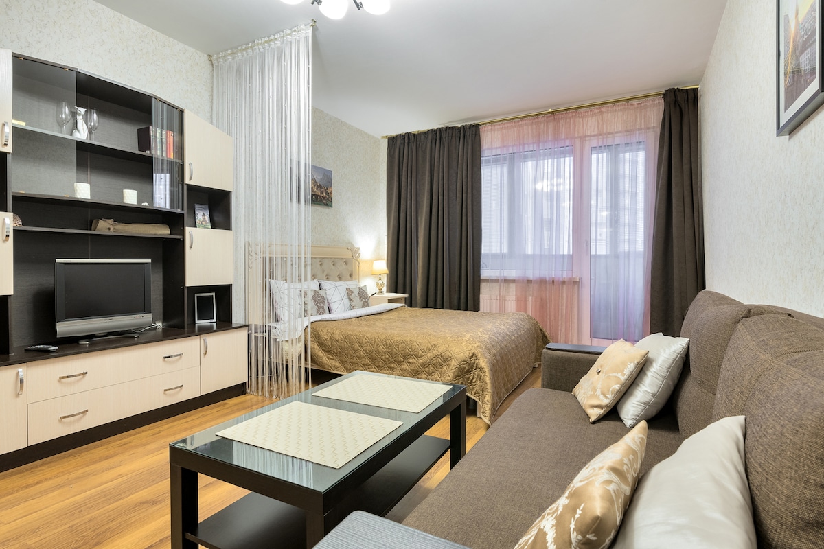 圣彼得堡 · 整套公寓型住宅 · 绿色区域宽敞的公寓( 40平方米).