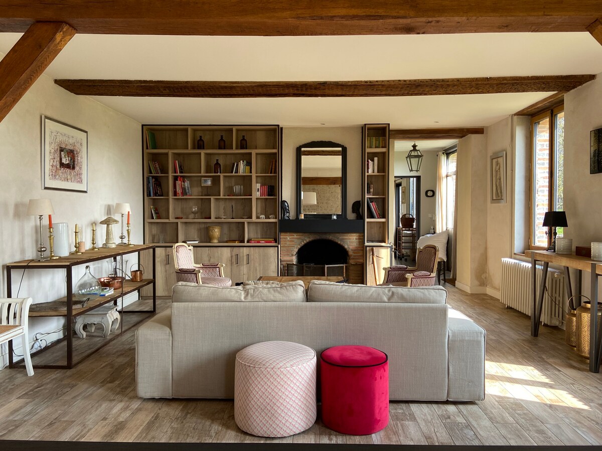 Grande maison longère avec piscine dans le Perche