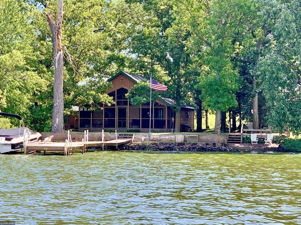欢迎来到湖边！完美的小木屋度假