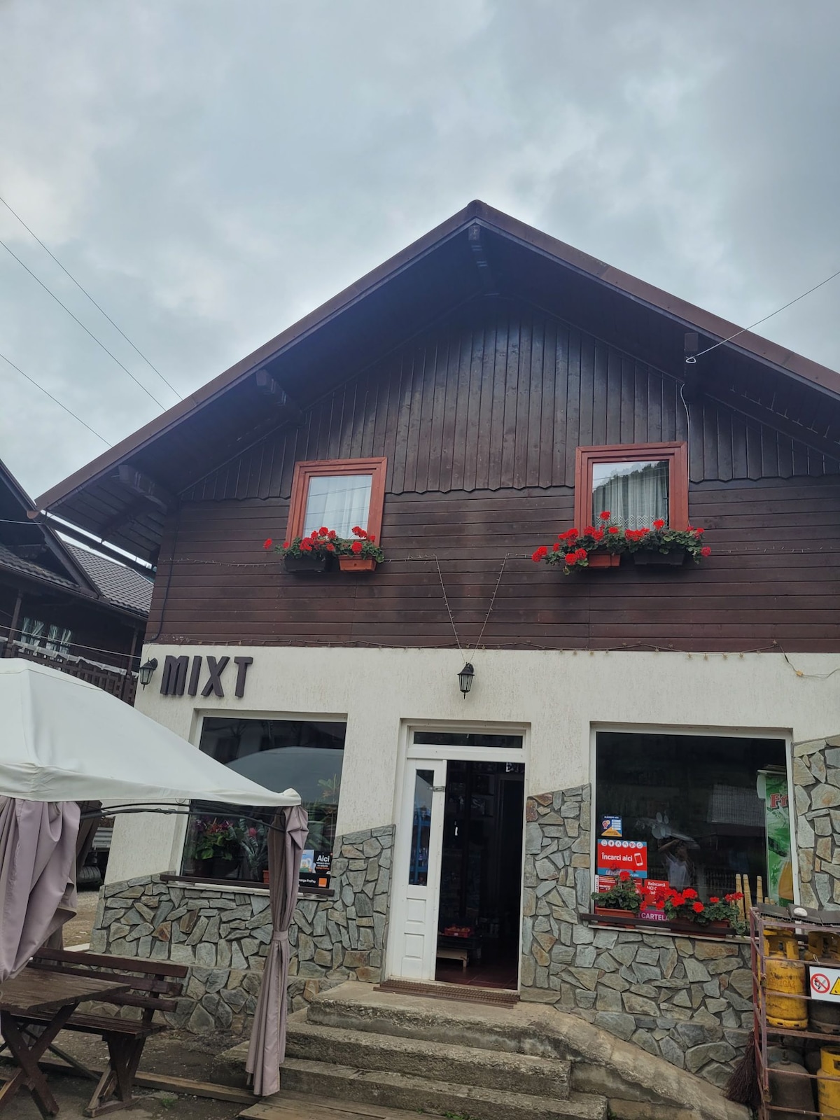 Apartament rustic în inima munților Apuseni