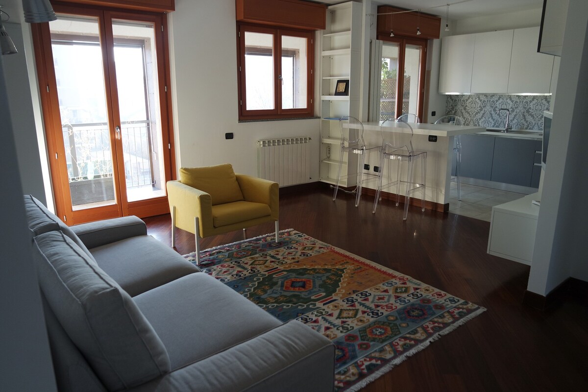明亮、安静和现代化的公寓，位于纳维利（ Navigli ）地区