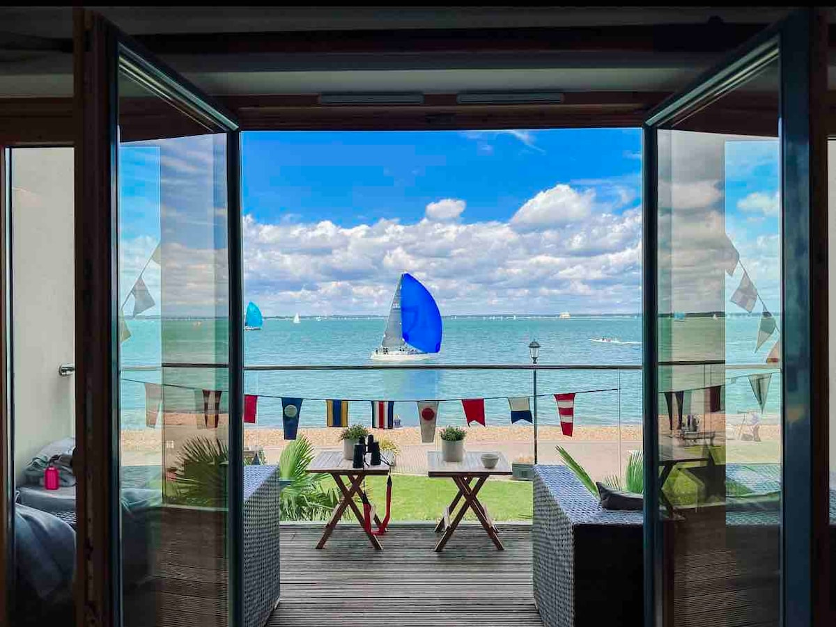 Waterfront Beach House Cowes, IOW