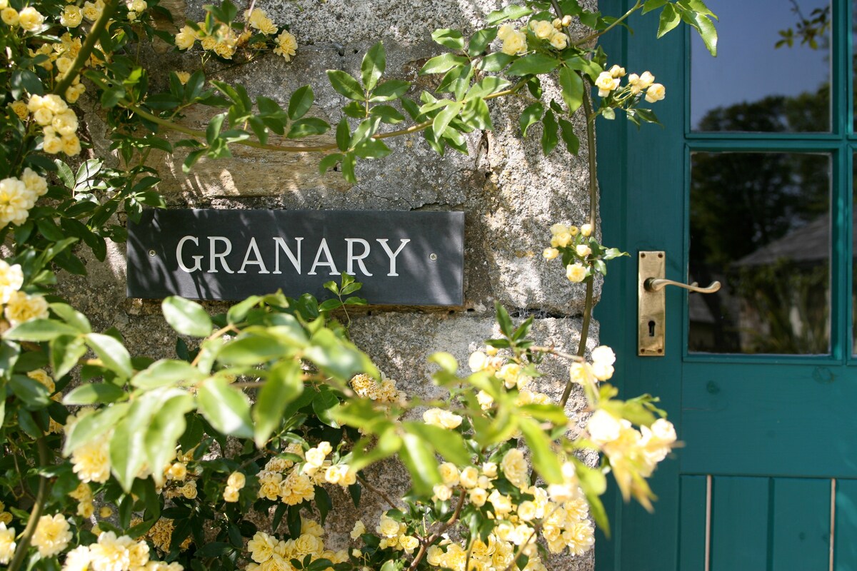 Glynn Barton Farm Cottages- Granary