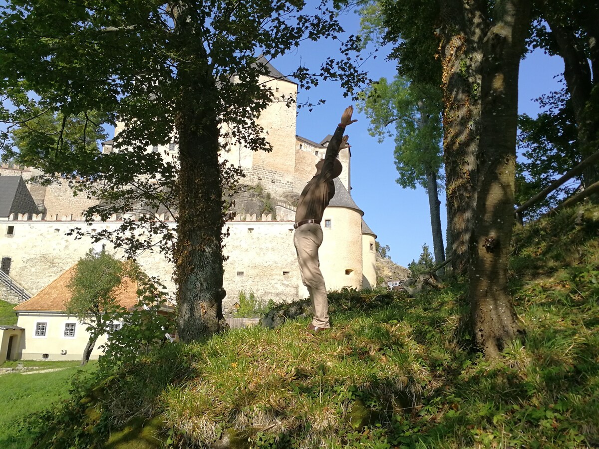 Haus mit Yogastudio, Sauna und großem Garten