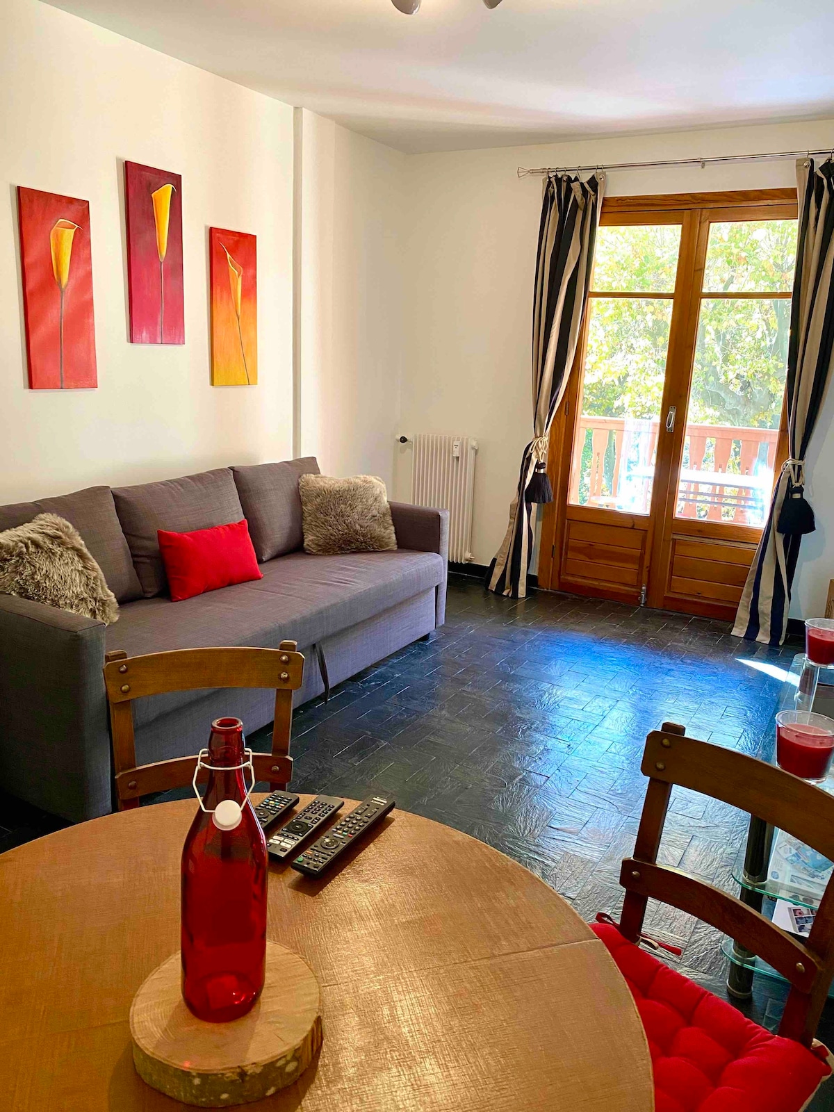 Charmant appartement rénové au cœur du village