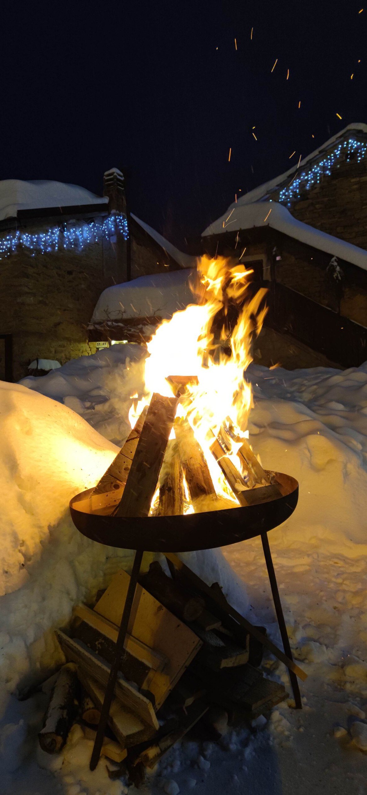 带滑雪坡的两室公寓