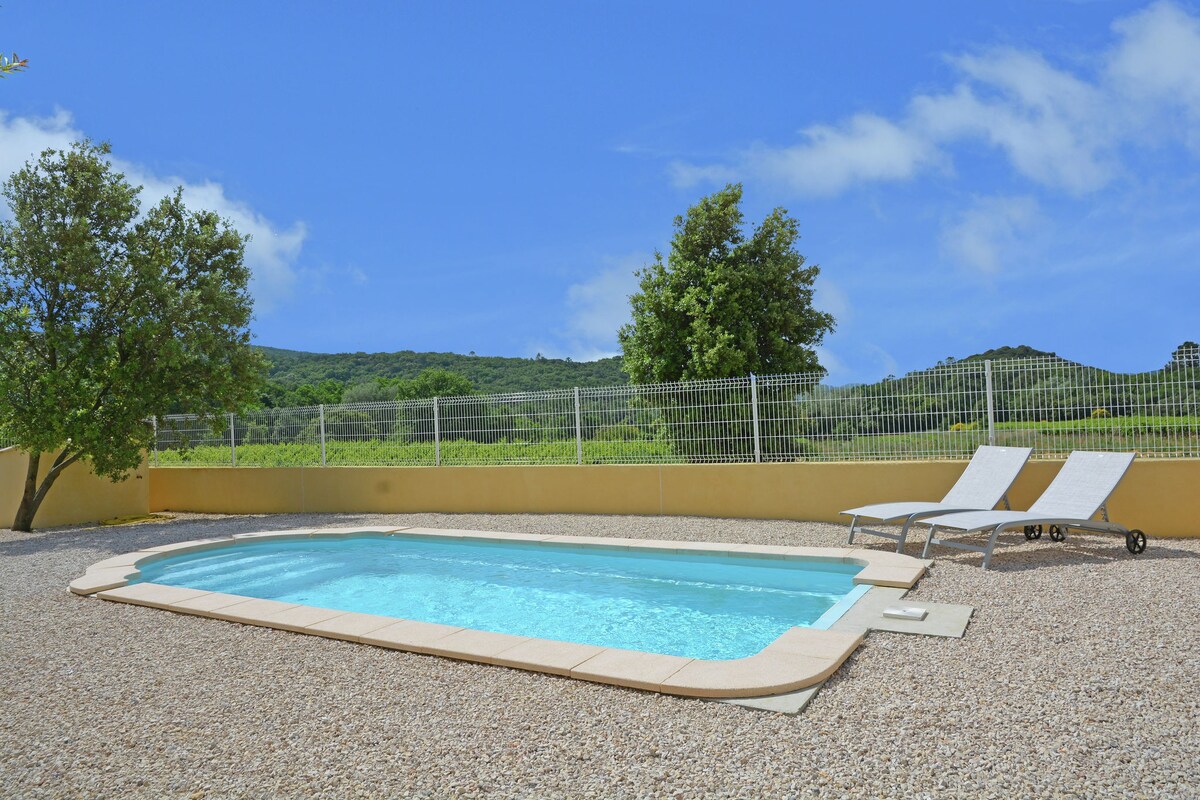 Beautiful villa with private pool in Gard