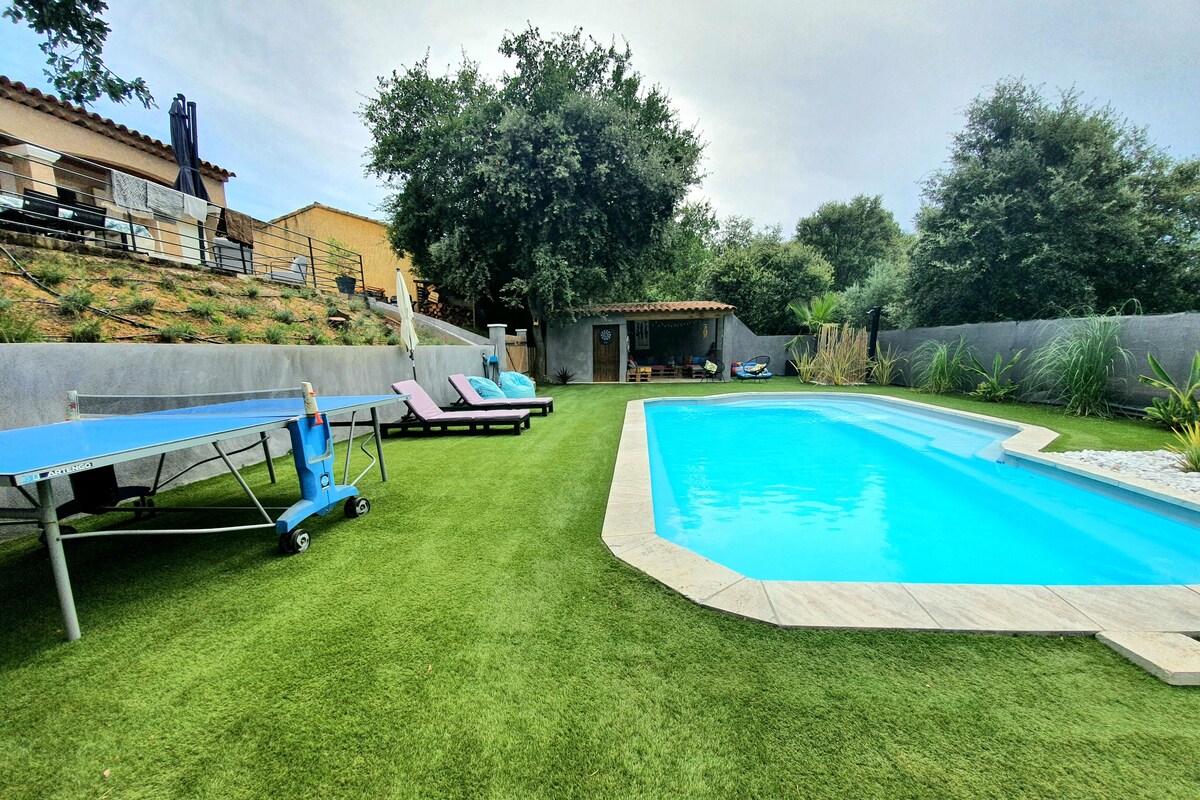 Belle villa avec piscine au calme