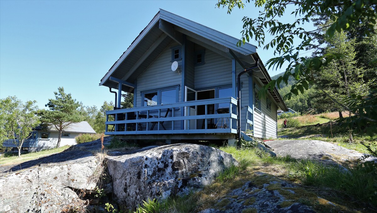 Hardangerfjord峡湾大而舒适的小屋（ EPLE ）