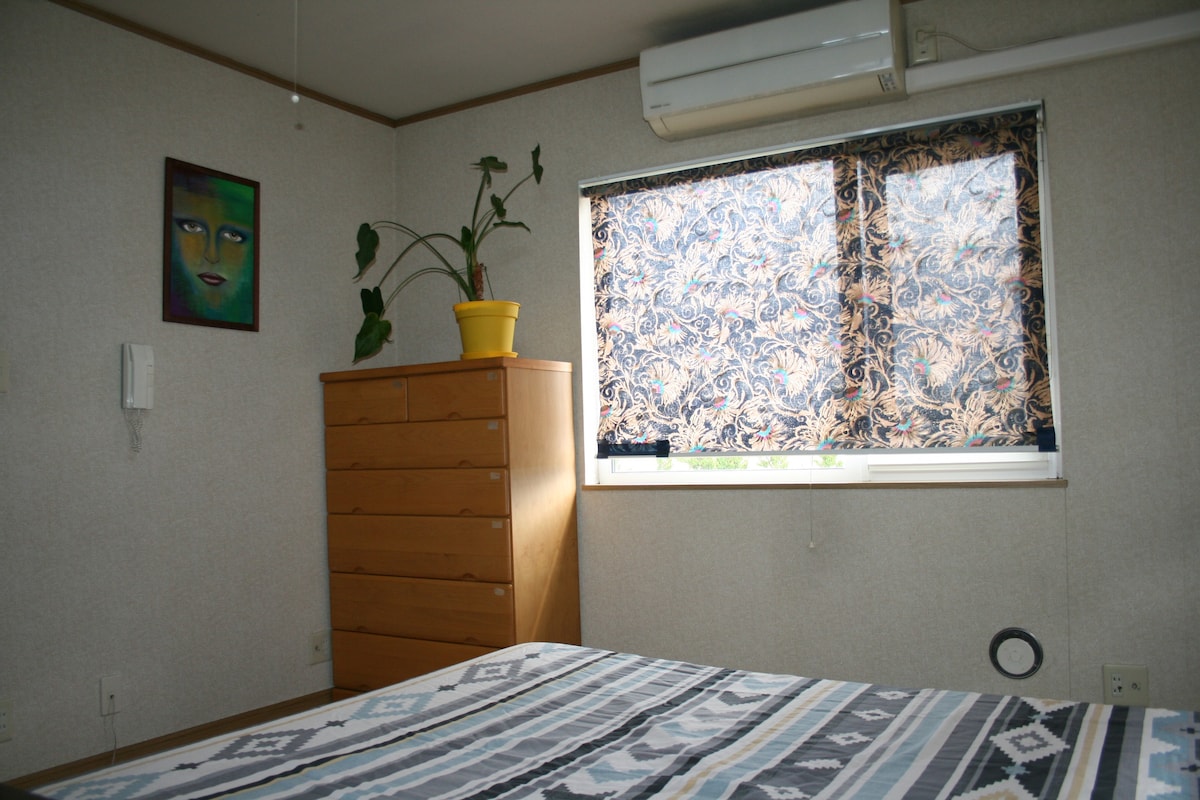 Mi Casa - Cockatoo Room