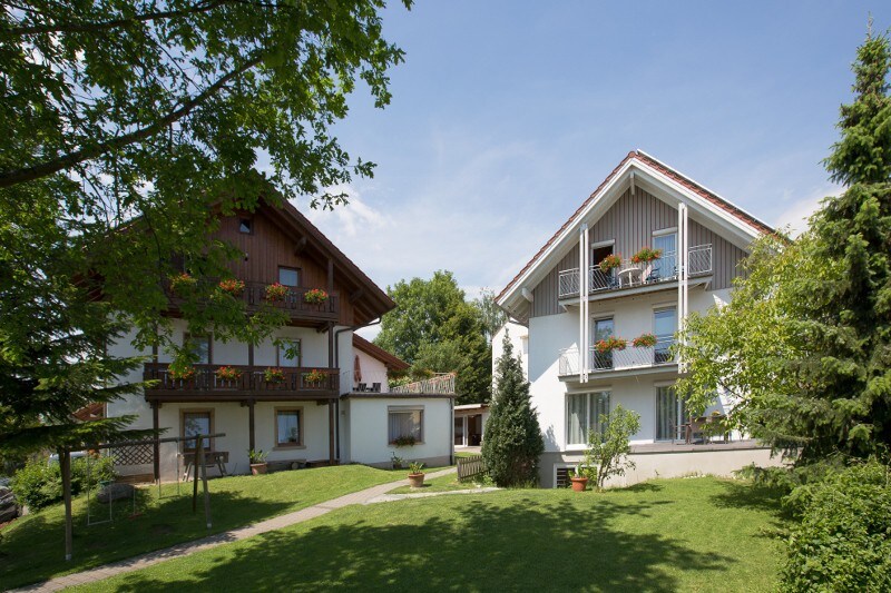 Gästehaus Huber ， （ Immenstaad am Bodensee ） ， Säntis公寓，面积85平方米， 2间卧室，最多可入住4人