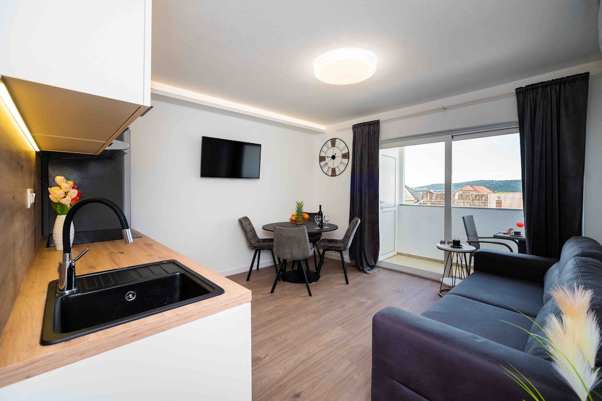 Apartman Coco in central of Kaštel Sućurac for 3+1