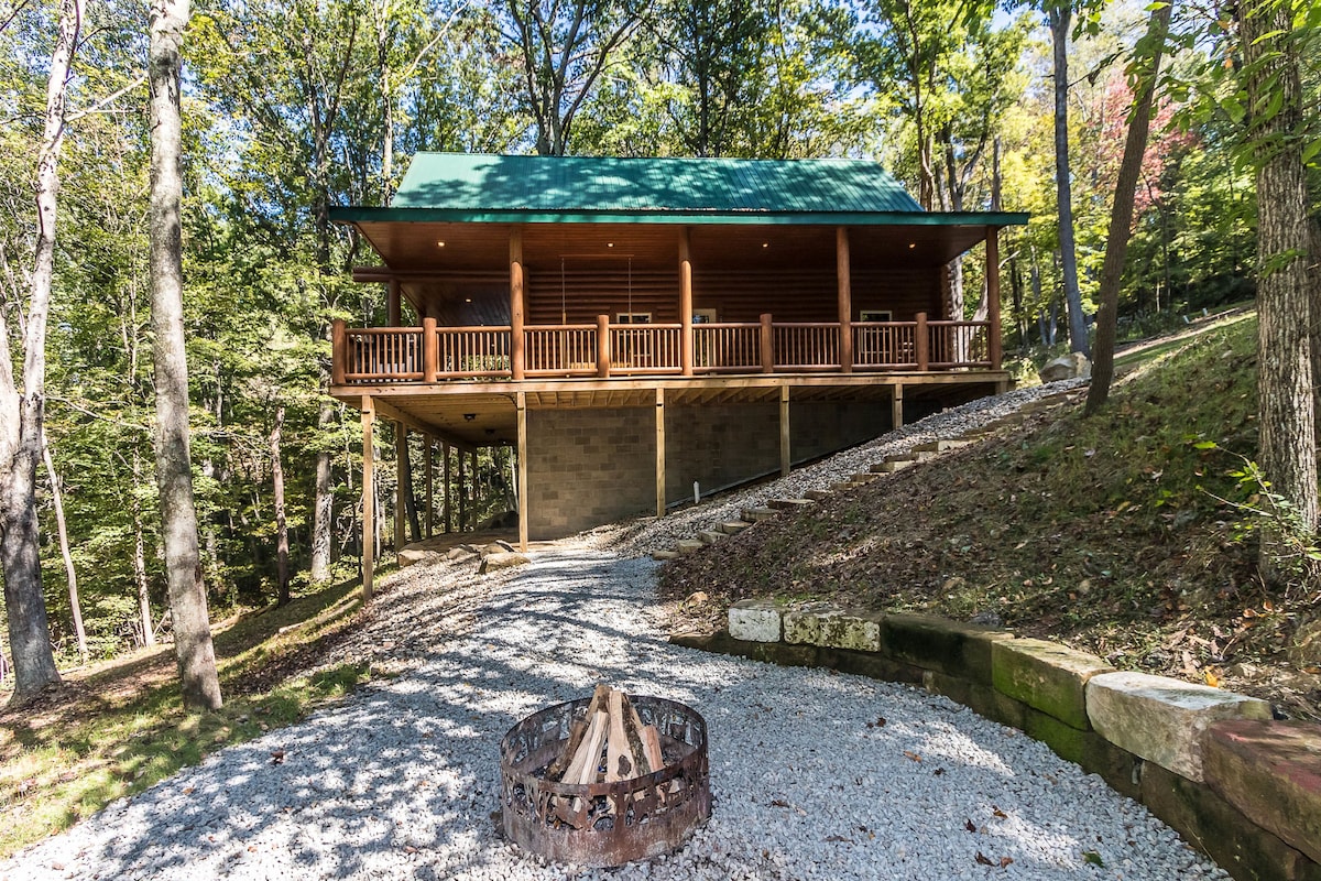 Fox Fire Cabin ~ Hocking Hills Cabins & Resort