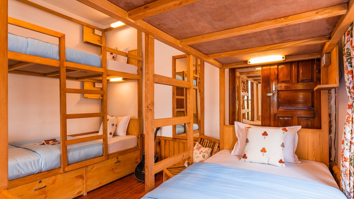 6 Bed Private Dorm Room @Keekoo Manali