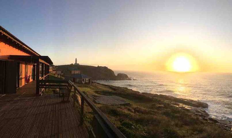 Laguna - Farol de Santa Marta的民宿