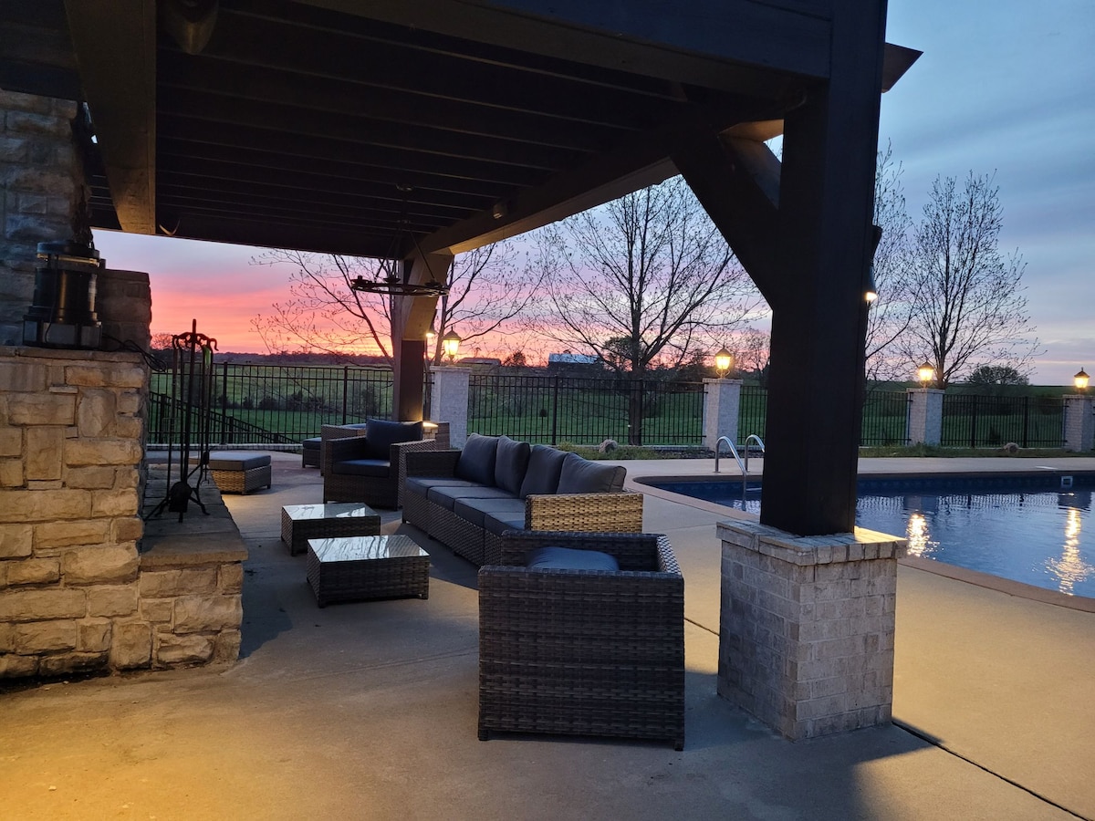 Guesthouse w/ pool, outdoor fireplace, game room