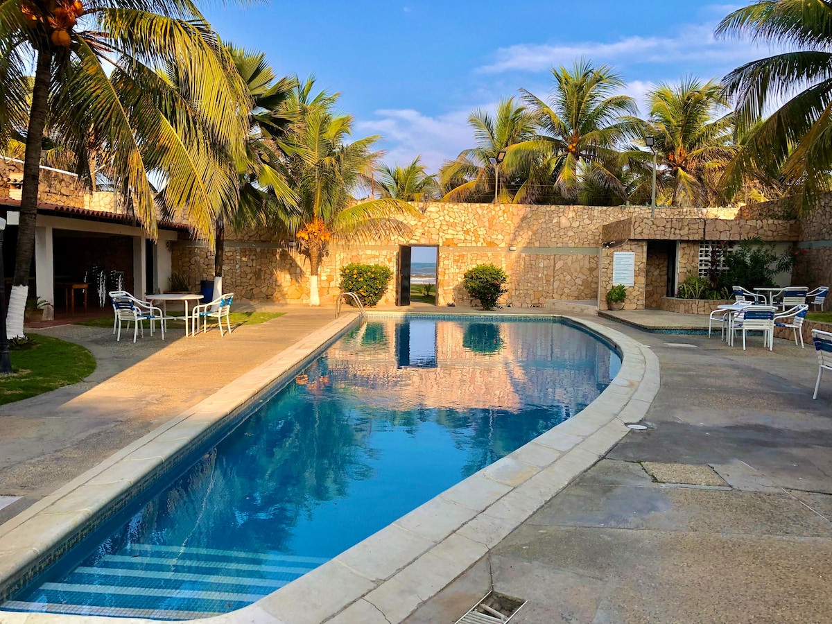 Casa frente a la playa con Wifi en Tucacas