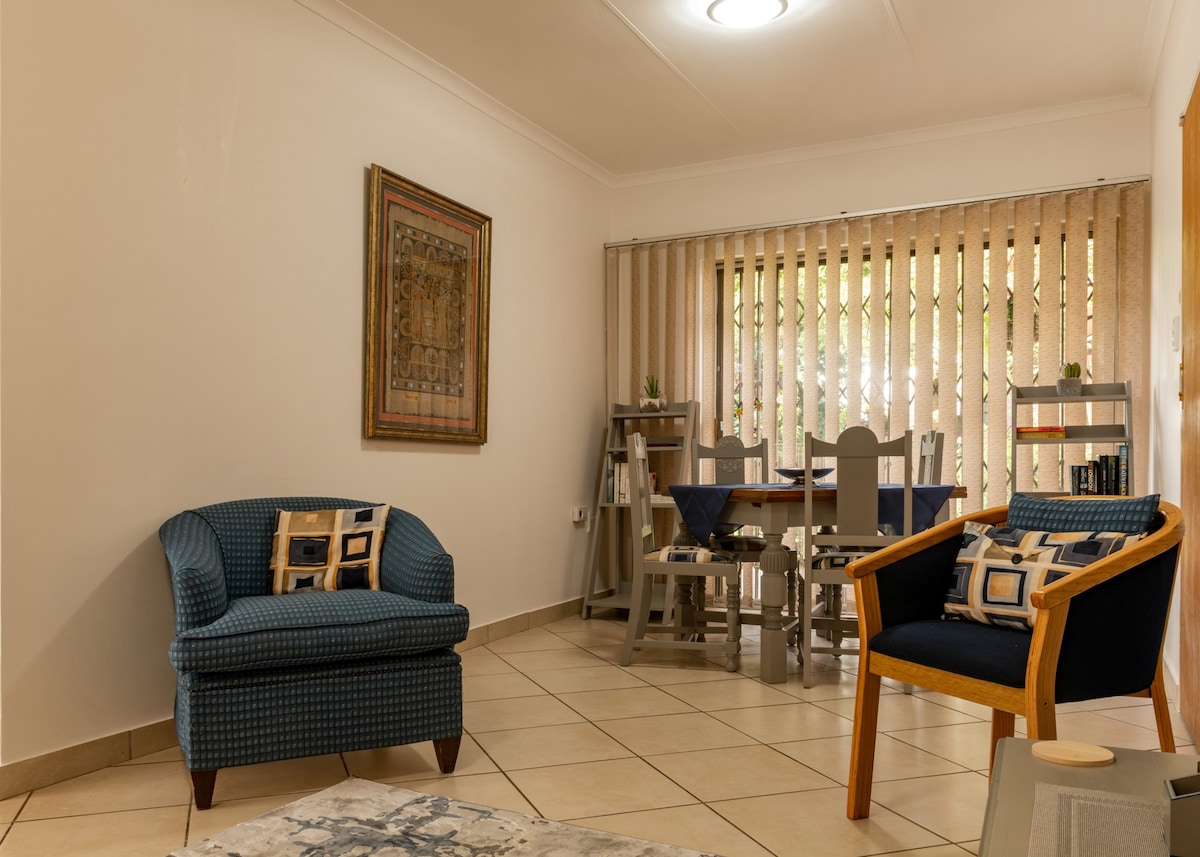 Spacious self contained Cottage Randburg.