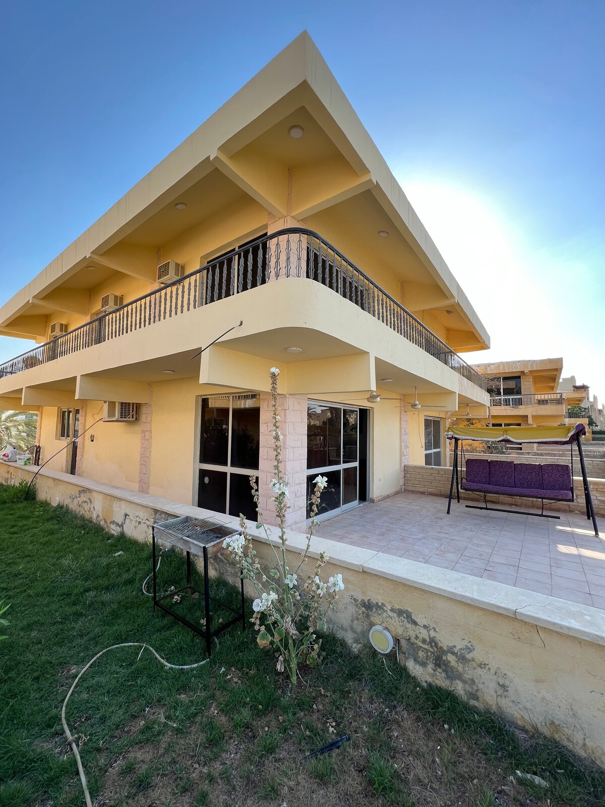 Twin Villa for rent in La Serina Red Carpet