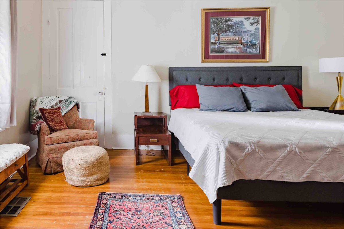 Gracious 2-room suite in a historic 1886 home