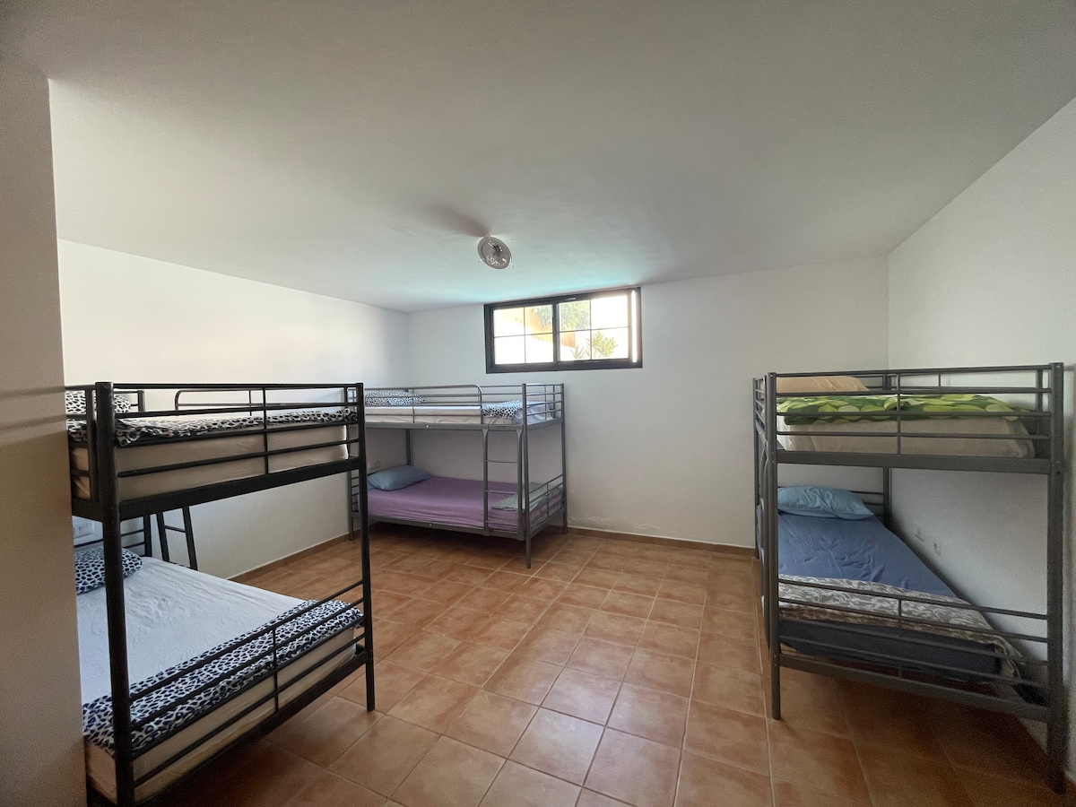 Hostel 62 - Shared room La Palma 6
