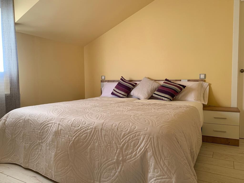 Apartament with 2 rooms, Arenas de San Pedro