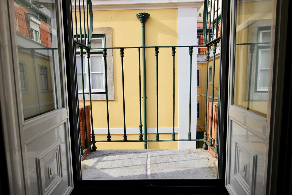 靠近自由大道（ Avenida Liberdade ）的舒适安静公寓。