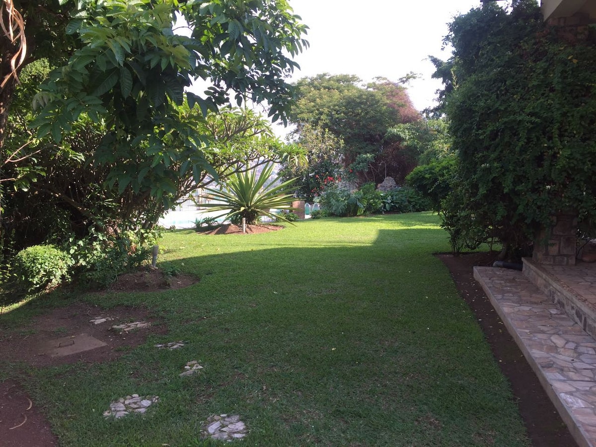 Kigali棕榈花园