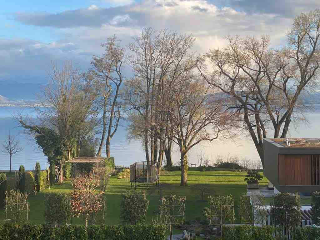 Chambre d’hôte au bord du lac avec jacuzzi