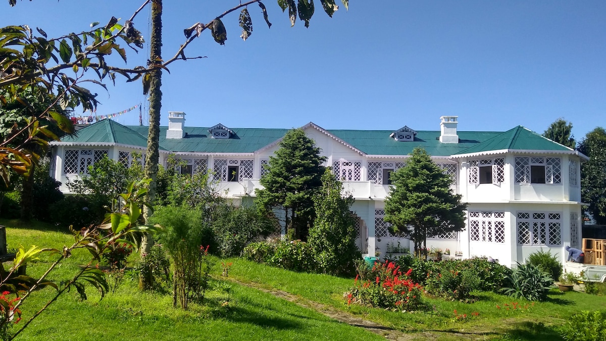 Burdwan Palace (Rani Kothi) - Villa