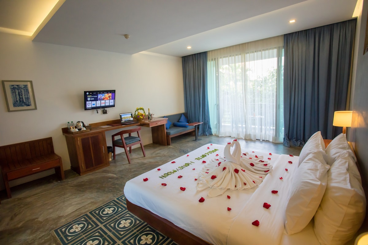 Beautiful Luxury Room & Great Pool free breakfast