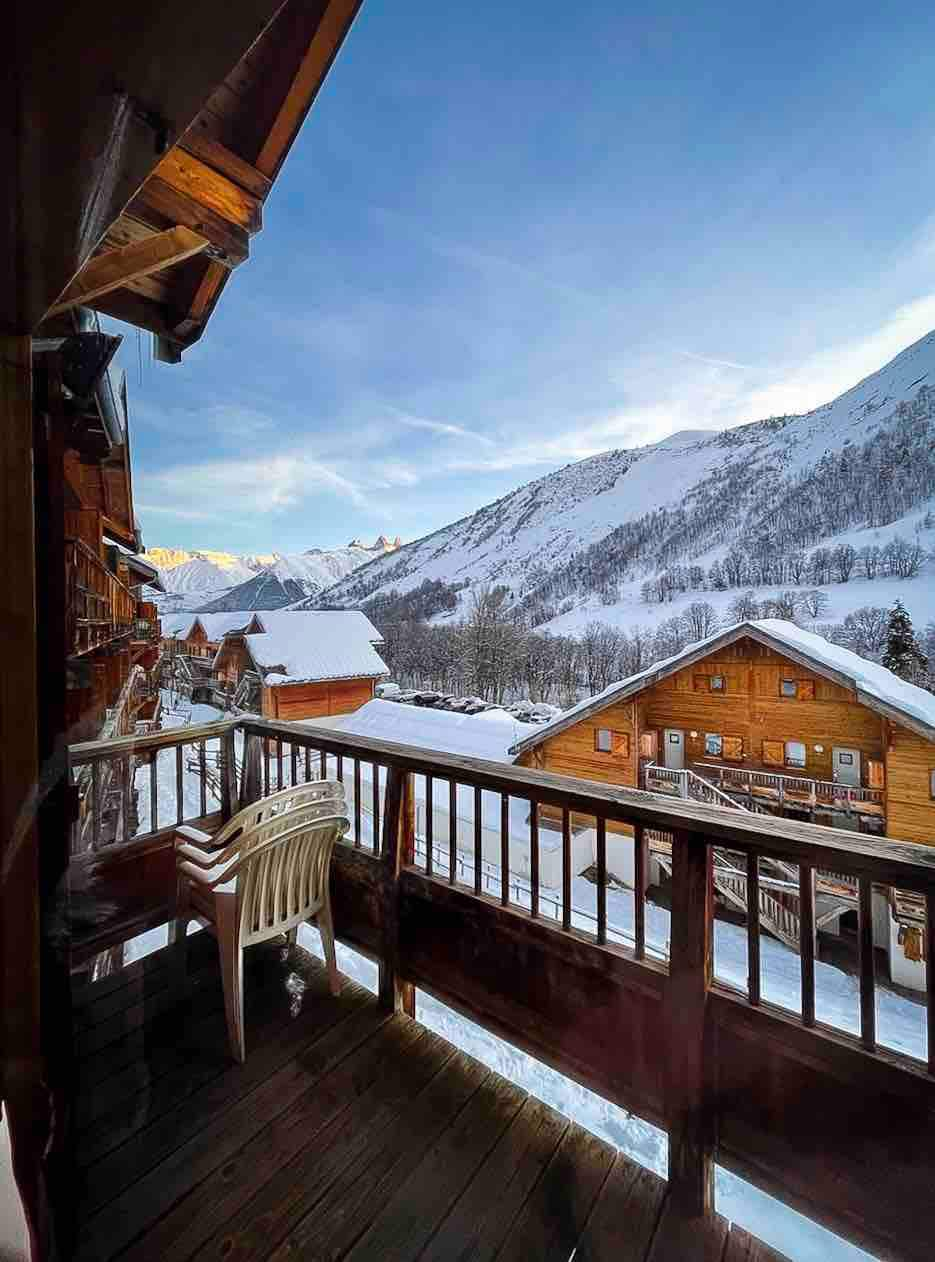 Chalets de St Sorlin-balcon朝南，可容纳4人。