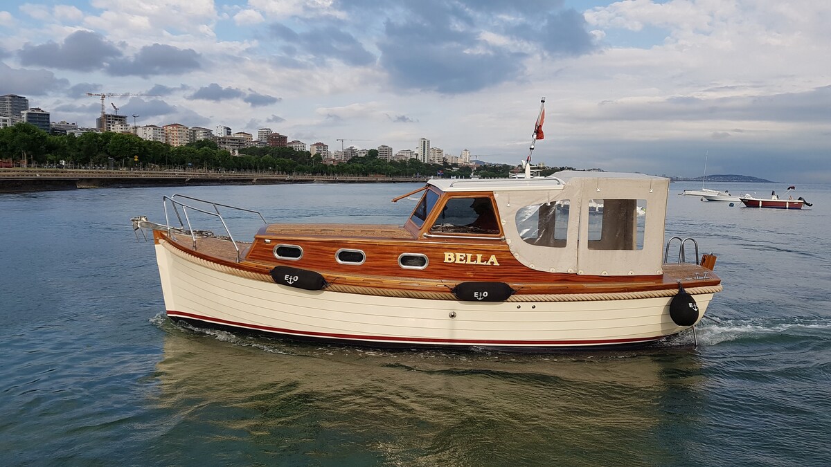 BELLA BOAT KADIKOY FENERBAHCE