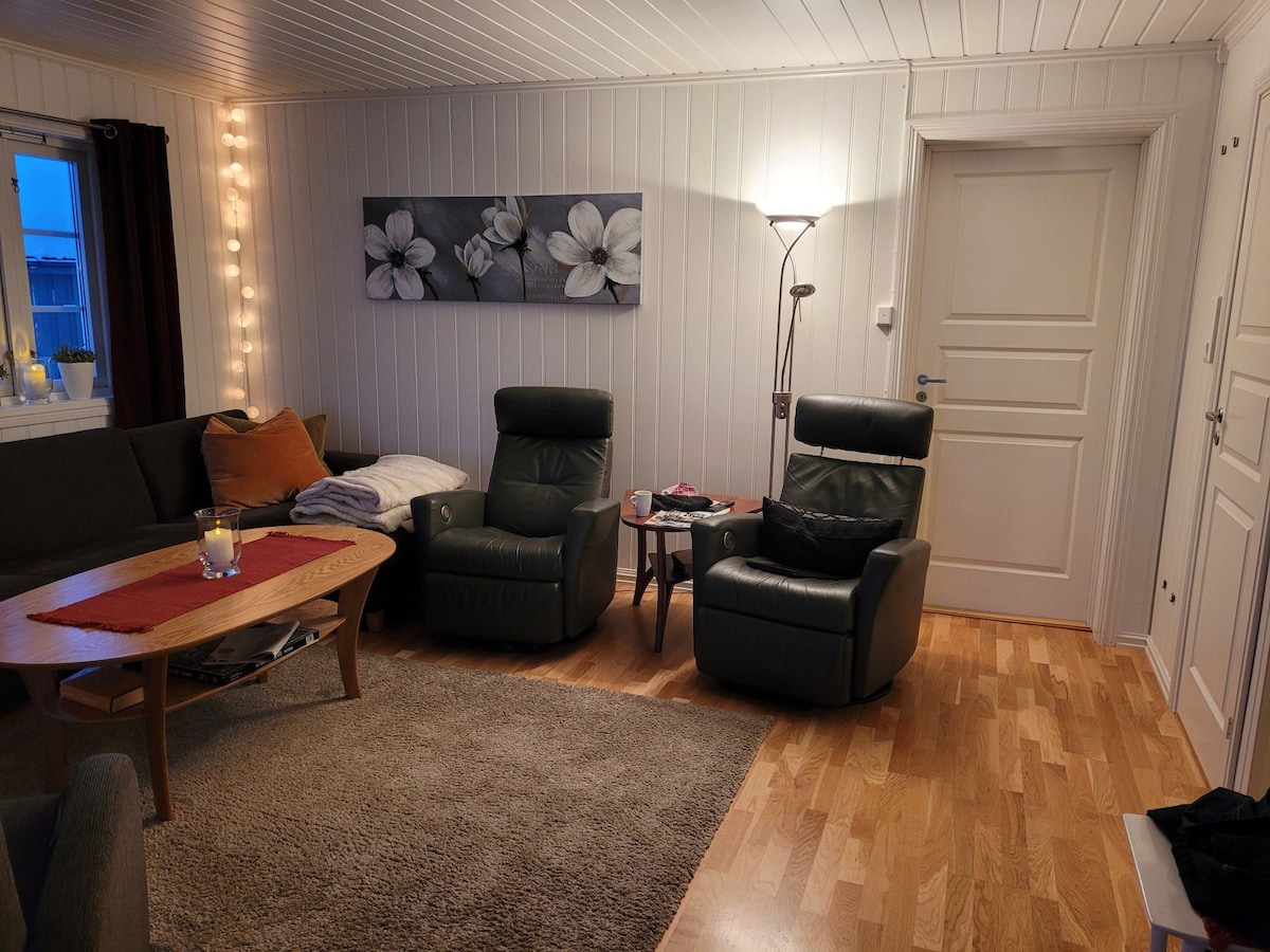 Flott eiendom på Tjeldøya, 4 soverom, 10 personer