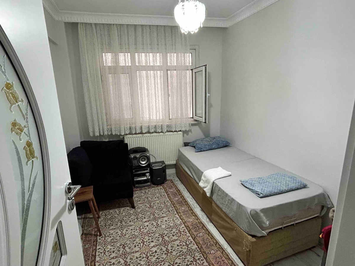 A room close to metro station.