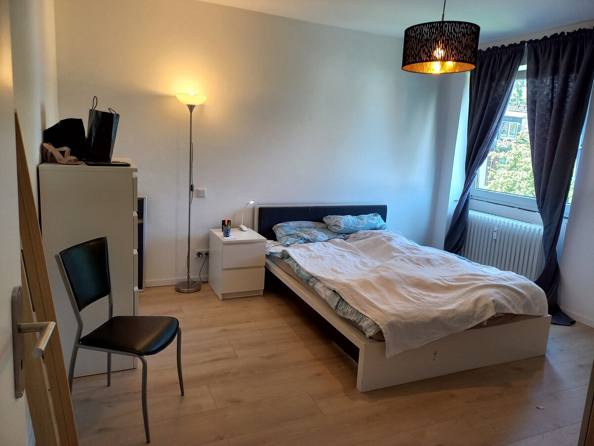 freundliches Gästezimmer in WG