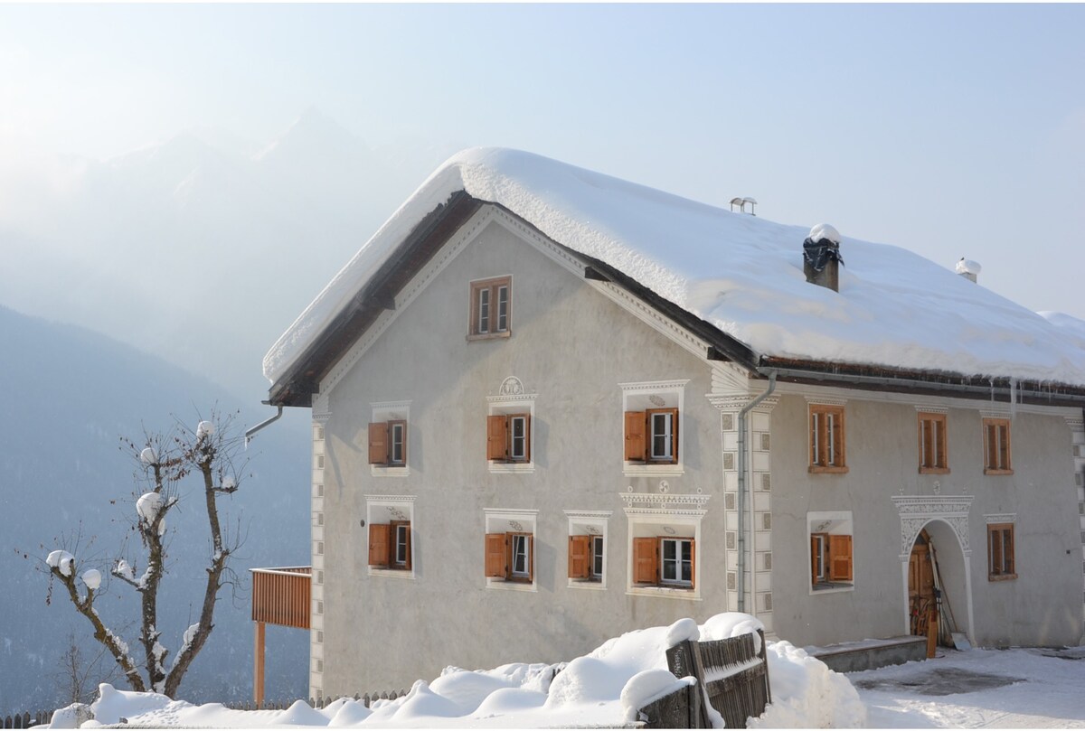 Old renovated house in the Swiss Alps - Schilana80