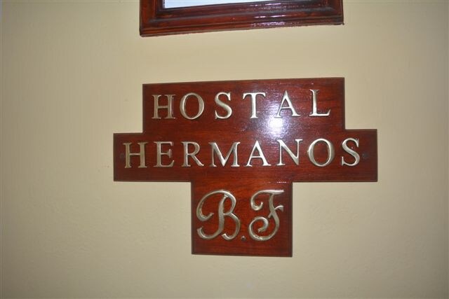 *. * HOSTAL HERMANOS BF/独立公寓*. *