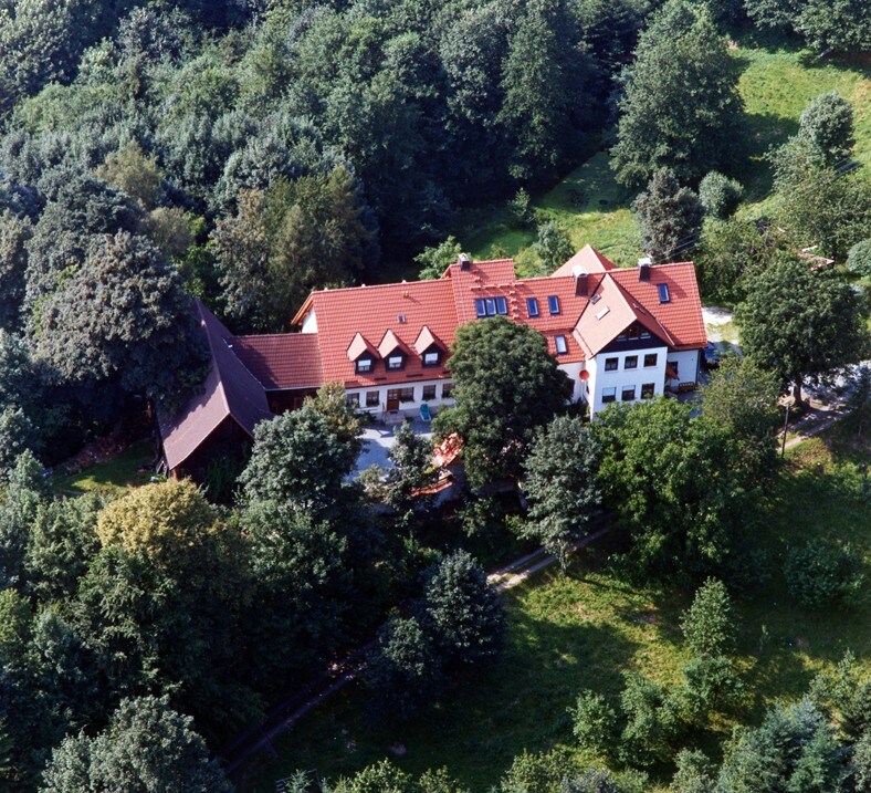 Schlossberghof （ Marktrodach ） ， Ferienwohnung Adlerhorst （ 65平方米） ，可入住4人+加床2张