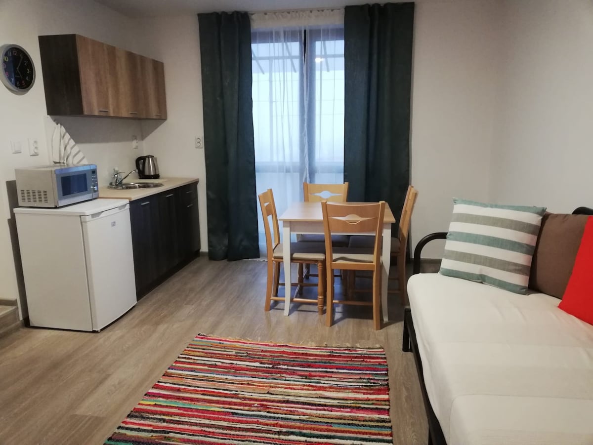 Guest House KN Malusha- Apartment for 6 people