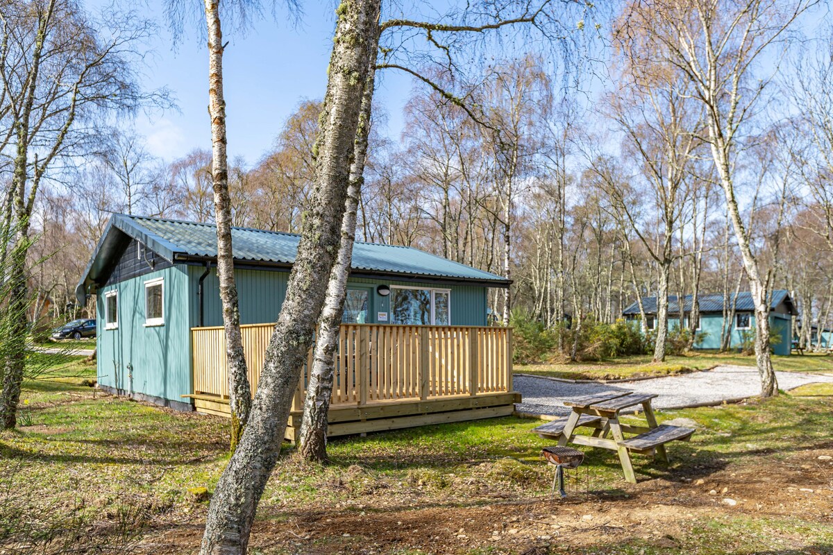 Bracken Lodge 16, sleeping 2, with Private Hot Tub